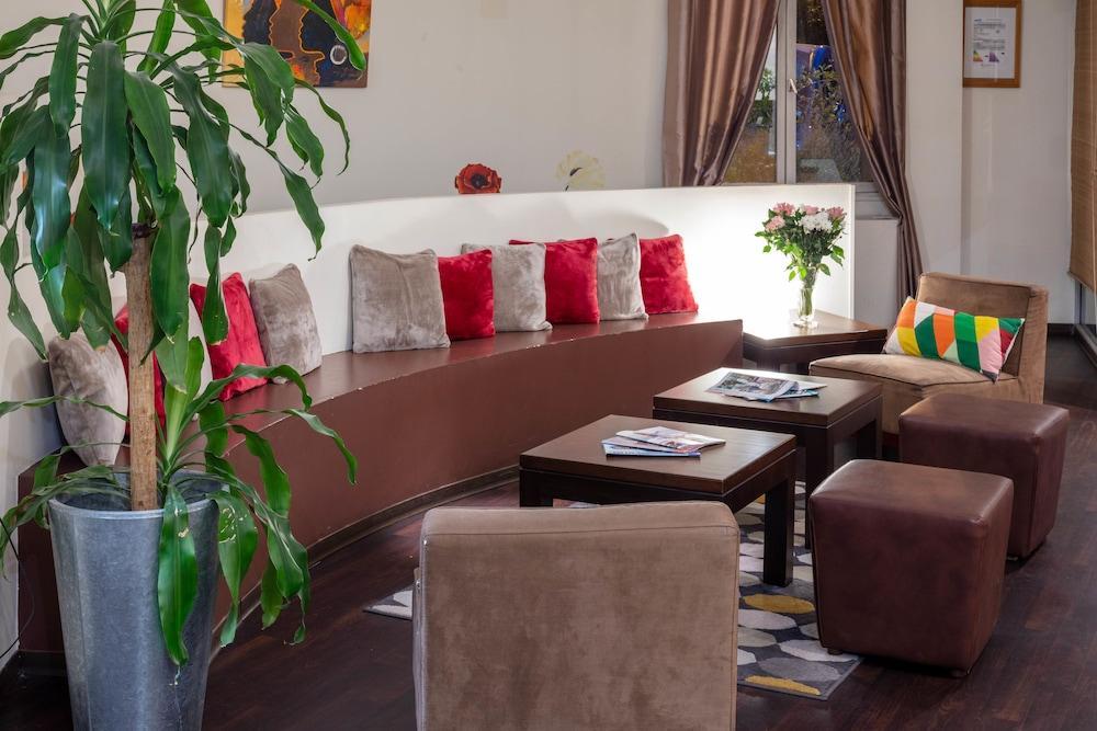 Noemys Toulon La Valette - Hotel Restaurant Avec Piscine 外观 照片