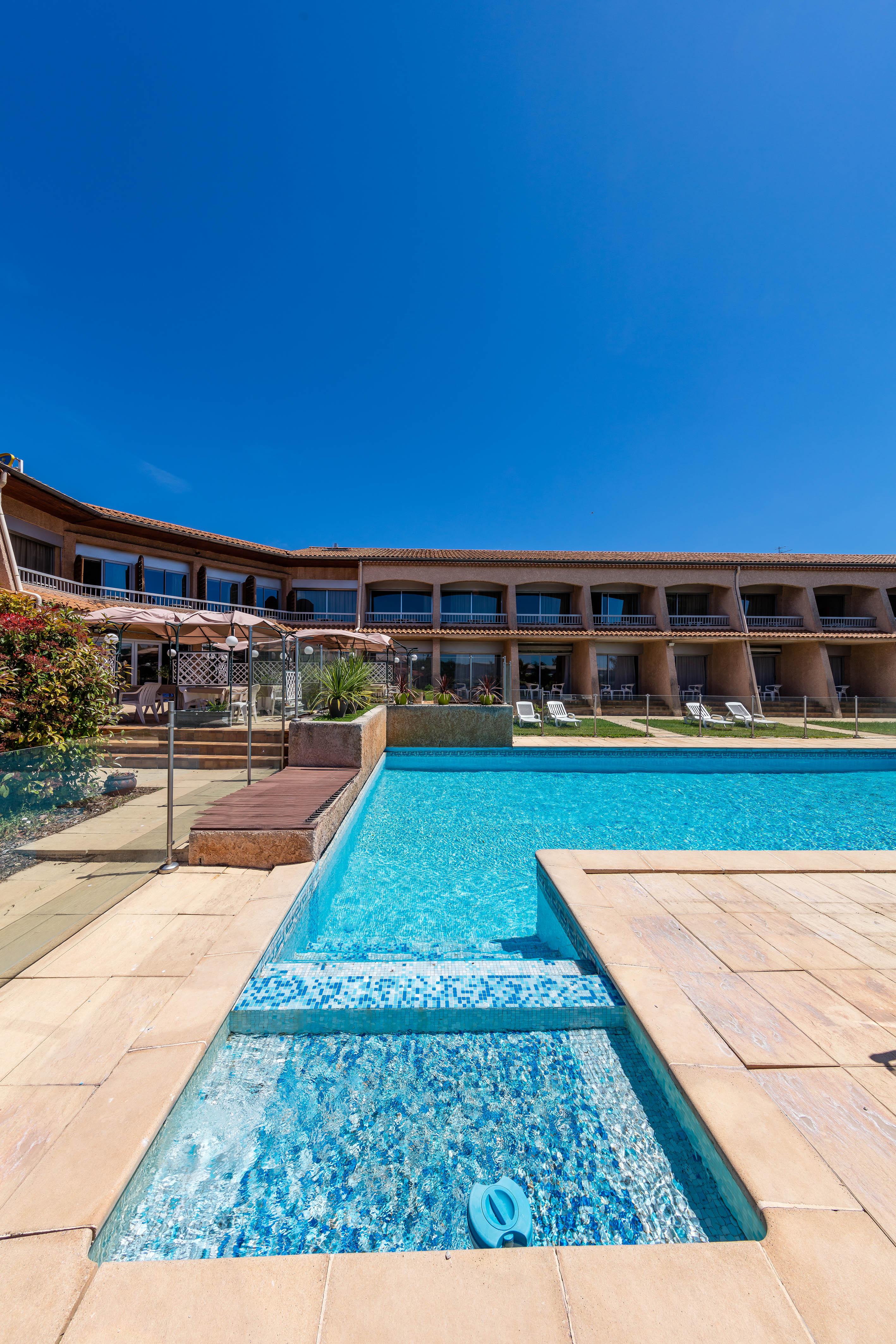 Noemys Toulon La Valette - Hotel Restaurant Avec Piscine 外观 照片