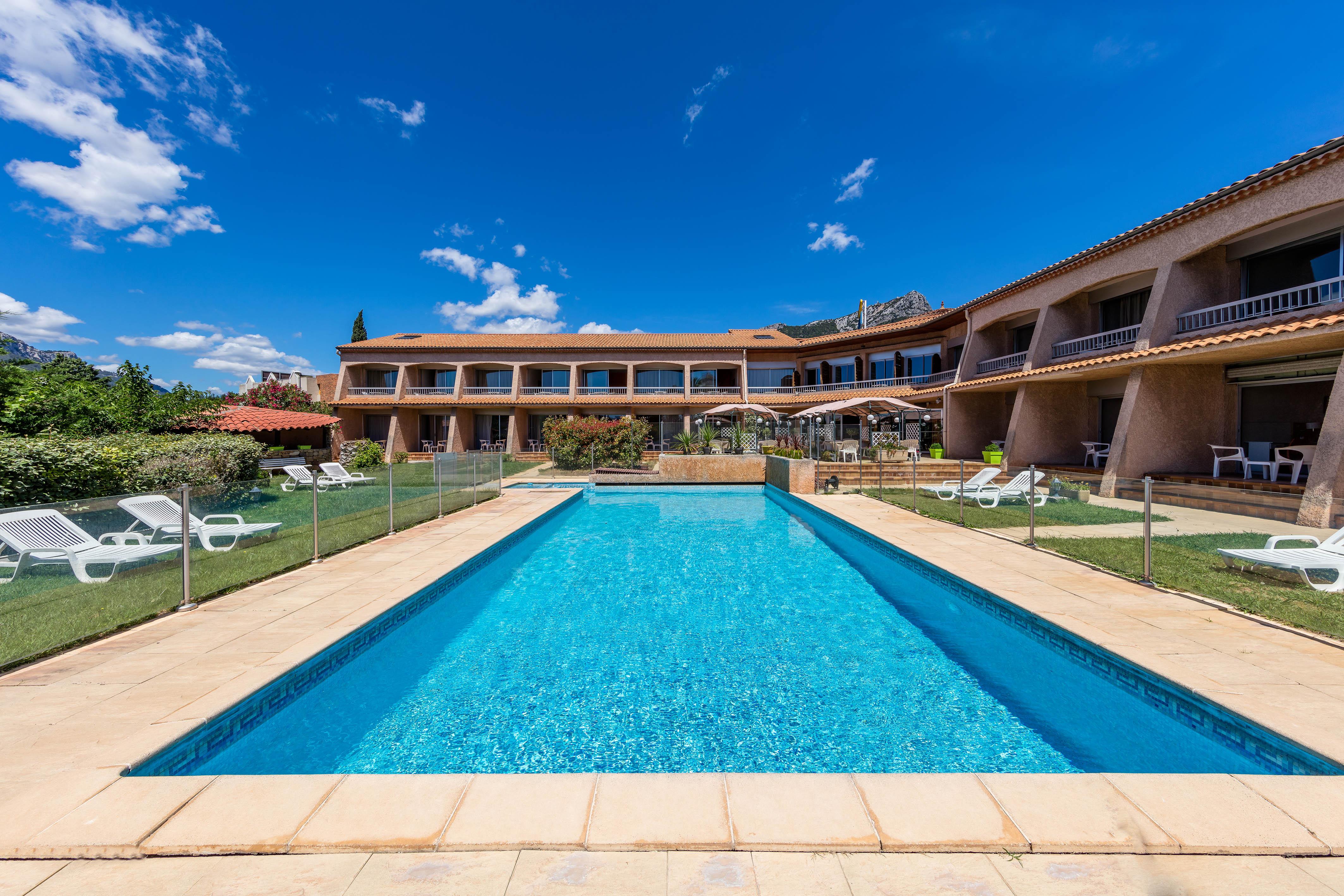 Noemys Toulon La Valette - Hotel Restaurant Avec Piscine 外观 照片
