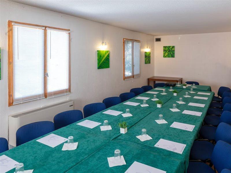 Noemys Toulon La Valette - Hotel Restaurant Avec Piscine 外观 照片