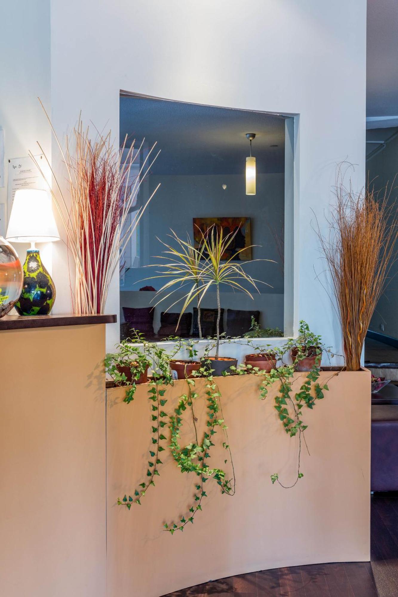 Noemys Toulon La Valette - Hotel Restaurant Avec Piscine 外观 照片